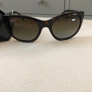 Ray Ban 4216 Sunglasses